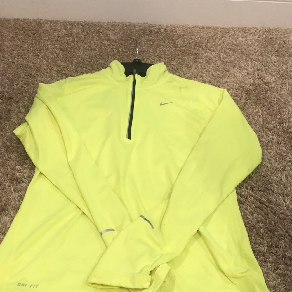 Nike did-fit pullover
